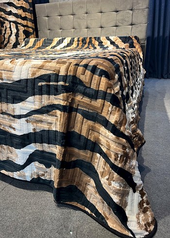 Kahverengi Zebra Desenli Yatak Örtüsü - Görsel 5