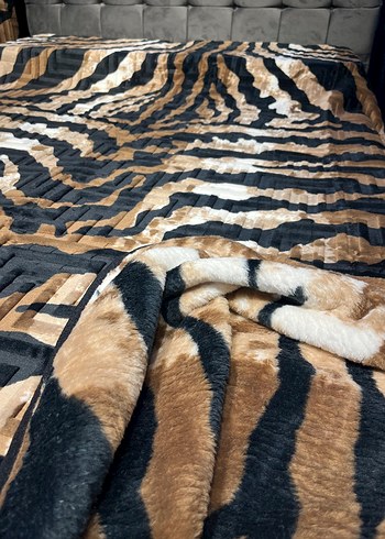 Kahverengi Zebra Desenli Yatak Örtüsü - Görsel 6