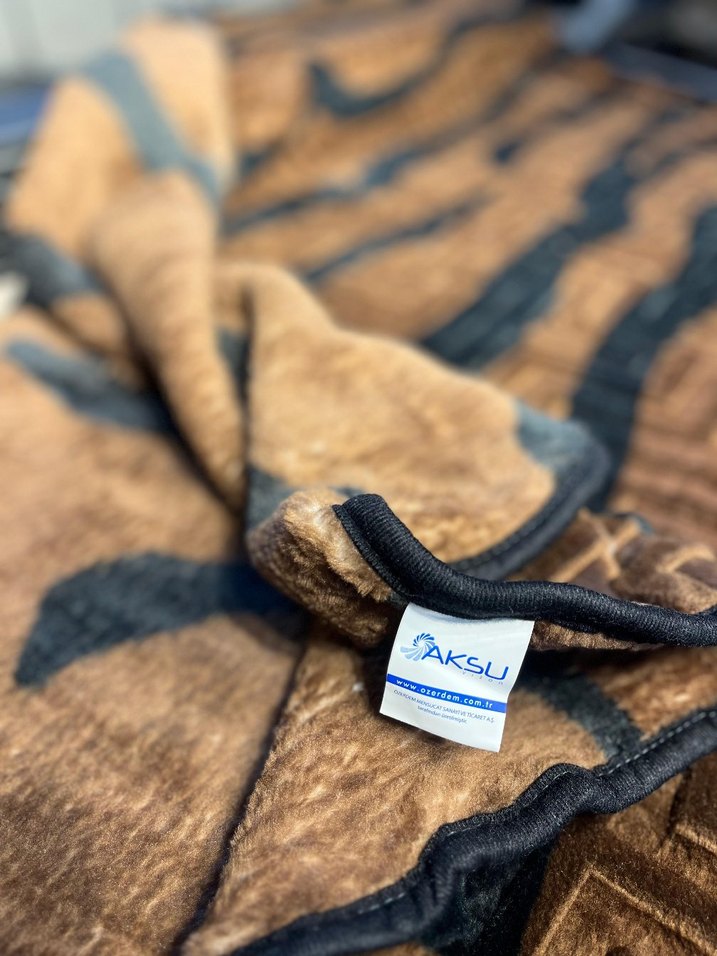 Kahverengi Zebra Desenli Yatak Örtüsü - Görsel 3