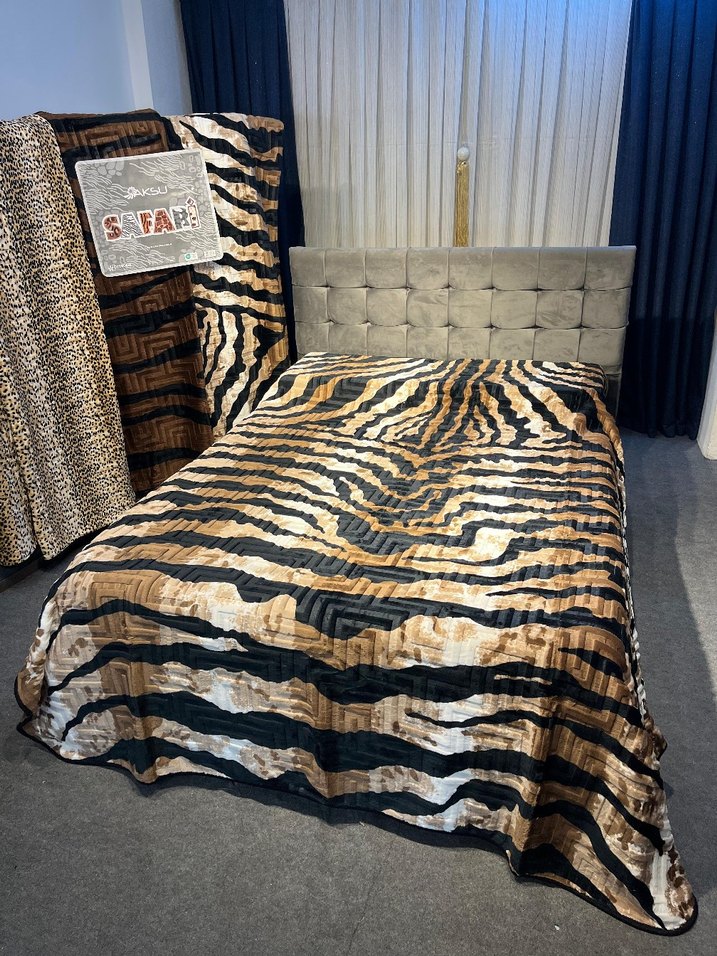 Kahverengi Zebra Desenli Yatak Örtüsü - Görsel 4