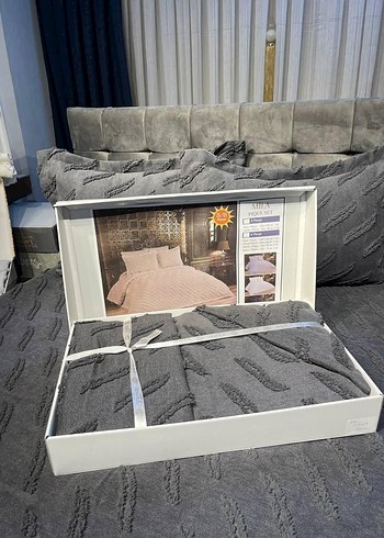 Nakışlı Beyaz Gri Yatak Örtüsü - Görsel 10