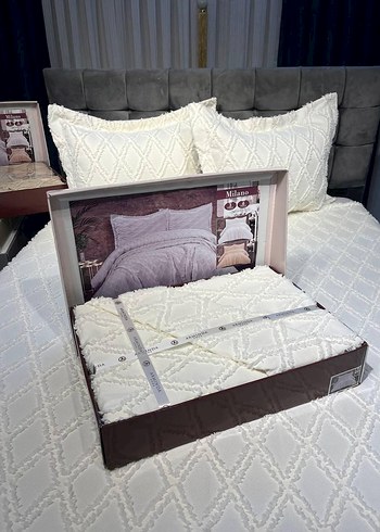 Nakışlı Beyaz Gri Yatak Örtüsü - Görsel 19