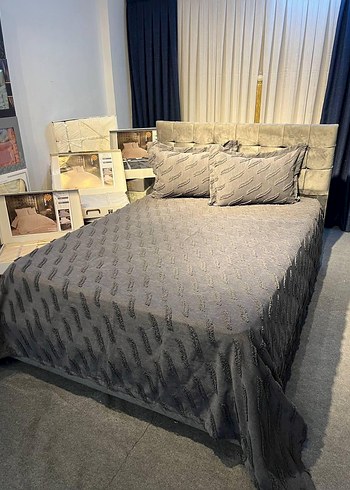 Nakışlı Beyaz Gri Yatak Örtüsü - Görsel 13