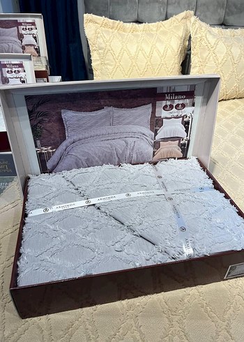 Nakışlı Beyaz Gri Yatak Örtüsü - Görsel 17