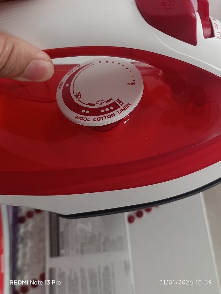 Philips 2000W Kırmızı Ütü - Görsel 5