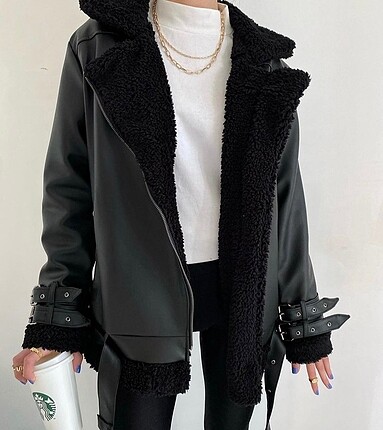 Zara model mont