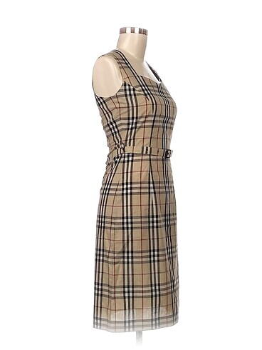 Burberry Burberry Kısa Elbise %70 İndirimli.