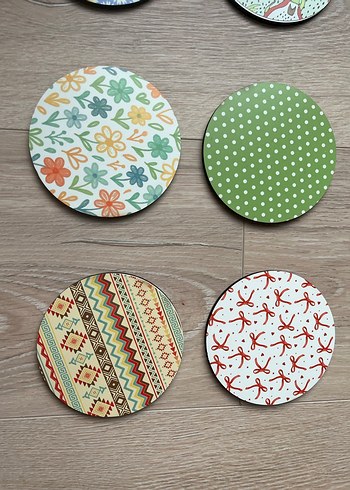 Çiçek ve Desenli Renkli Bardak Altlıkları - Görsel 3