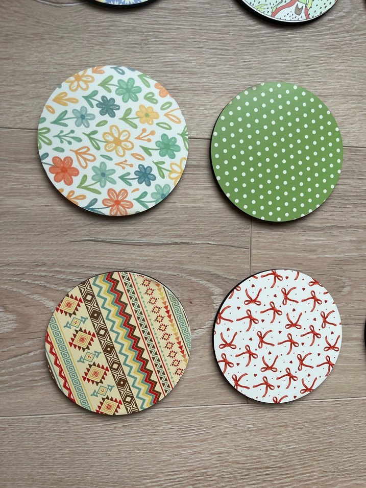 Çiçek ve Desenli Renkli Bardak Altlıkları - Görsel 3