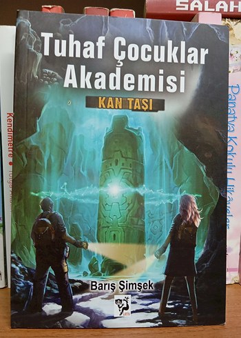 TUHAF ÇOCUKLAR AKADEMİSİ-1 KAN TAŞI YENİ GİBİ
