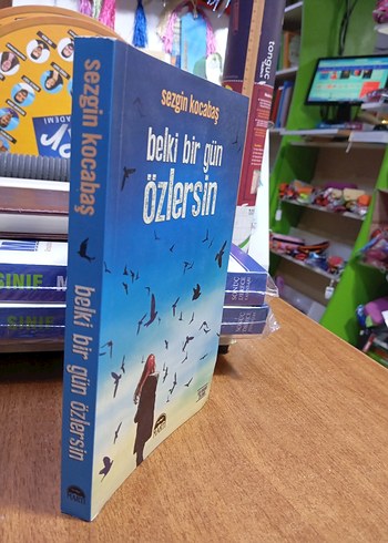 BELKİ BİR GÜN ÖZLERSİN SEZGİN KOCABAŞ 2.EL YENİ GİBİ ÇOK İYİ