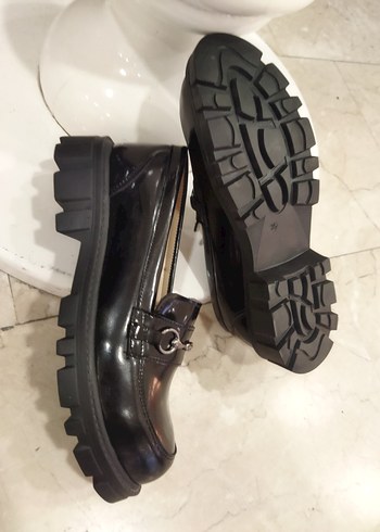 Parlak Siyah Kız Çocuk Loafer Ayakkabı - Görsel 9