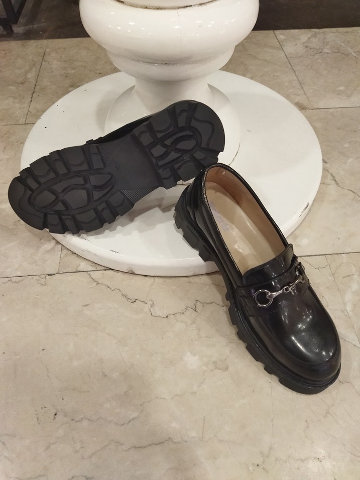 Parlak Siyah Kız Çocuk Loafer Ayakkabı - Görsel 5