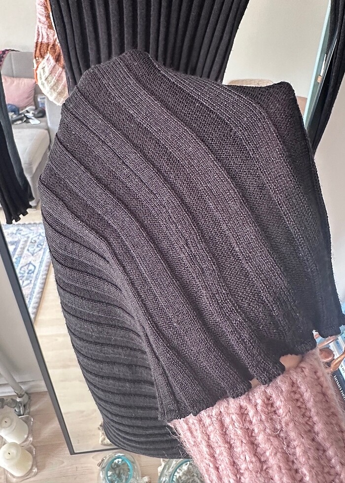 Triko dekolteli siyah elbise - Görsel 4