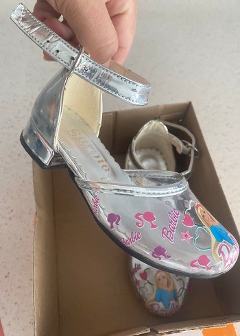 Diğer Kız Çocuk Renkli Barbie Baskılı Tokalı Babet