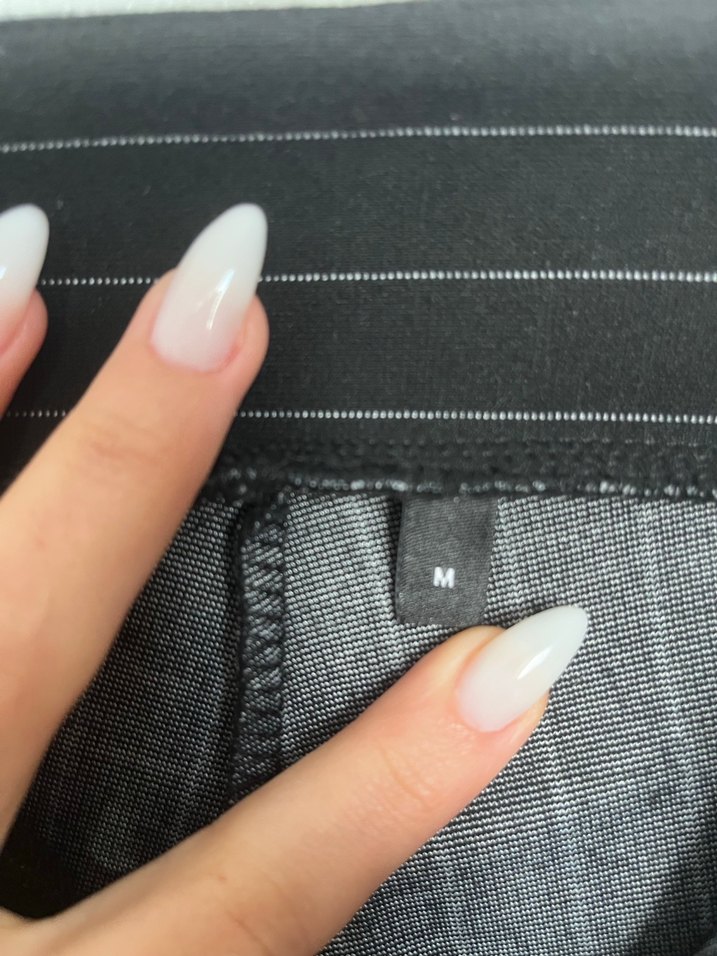 Kadın Gri Çizgili Pilili Kumaş Pantolon - Görsel 3