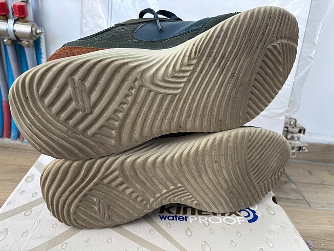 42 Beden haki Renk Skechers orjinal sağlam ayakkabı