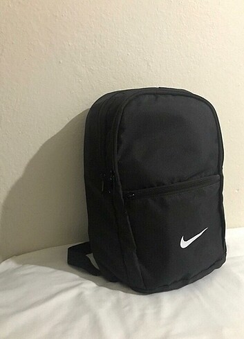 Nike Fiyat son ! 3 cepli sırt çantası paketinde sıfırdır