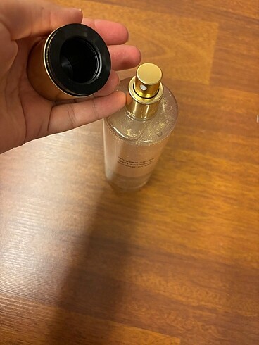 Beden Renk Victoria?s Secret Bare Vanilla Shimmer