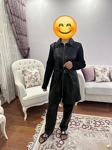 Deri takımtı tığ trikoya ait marka ürü