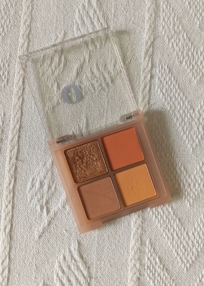 Huda Beauty Glowish Palet  - Görsel 2