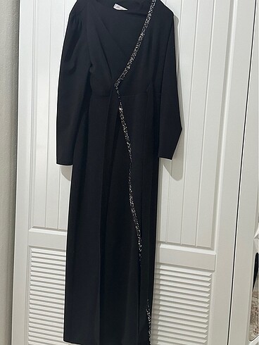 Sıyah serıtlı abiye