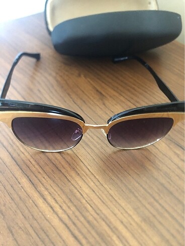 Ray Ban Gold detaylı gözlük