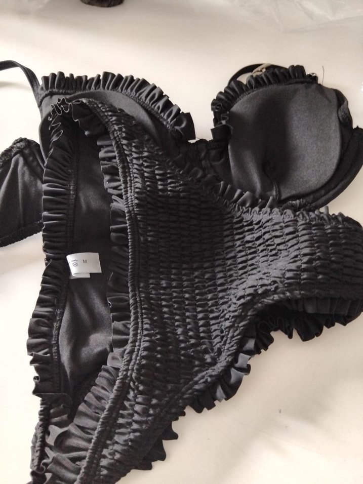 Siyah Fırfırlı Strappy Bikini Takımı - Görsel 2