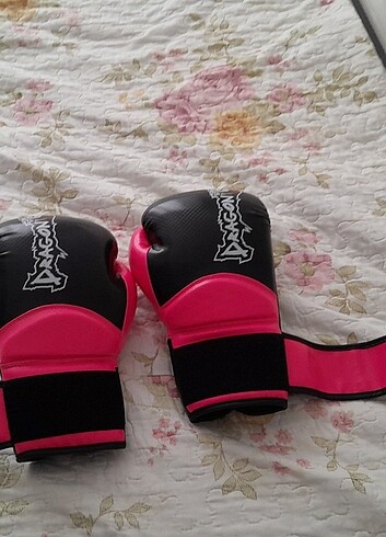 Dragon boks eldiveni