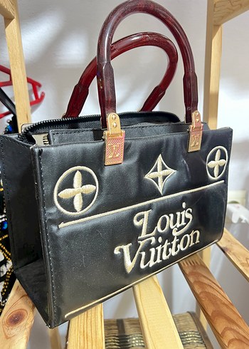 Koyu Siyah Deri Louis Vuitton Baskılı Çanta