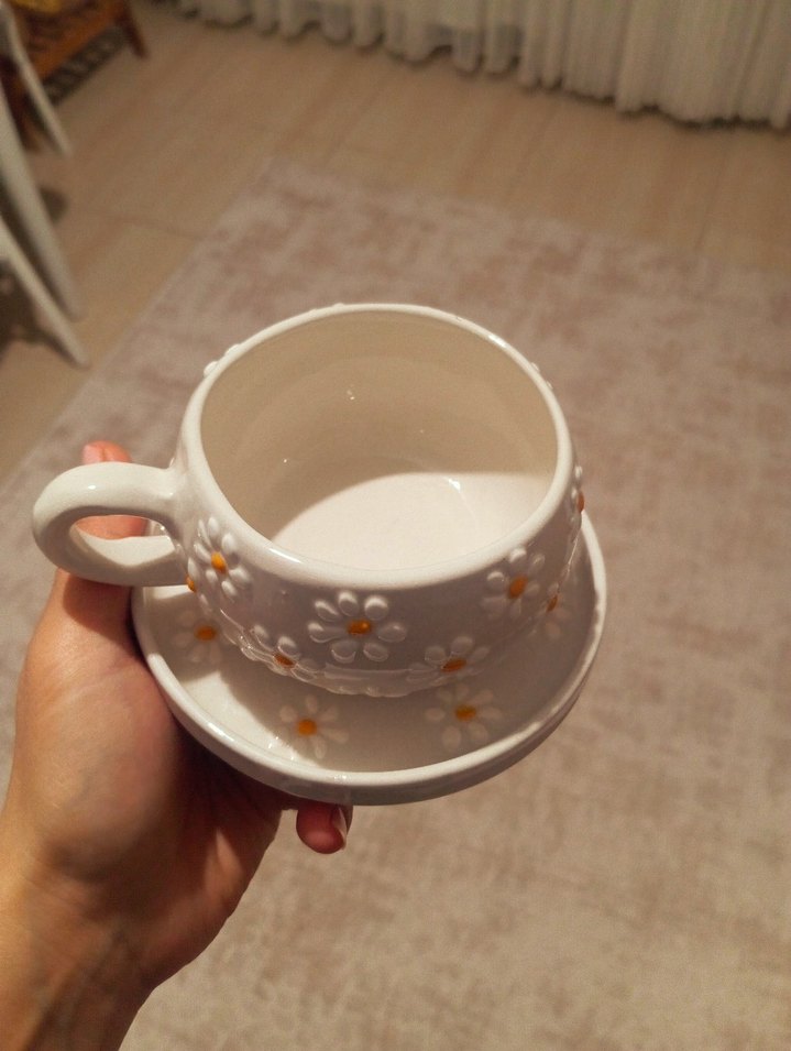 Beyaz Papatya Desenli Seramik Fincan ve Tabağı - Görsel 3