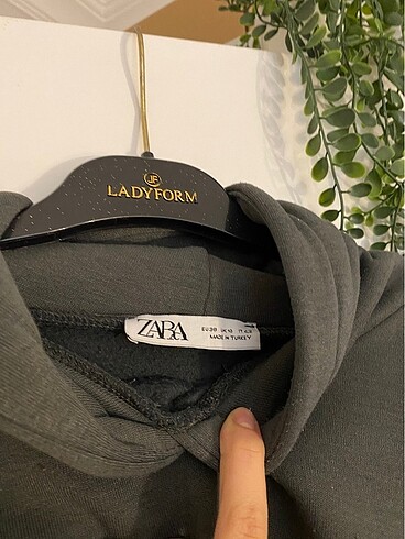 Zara zara sweatshirt
