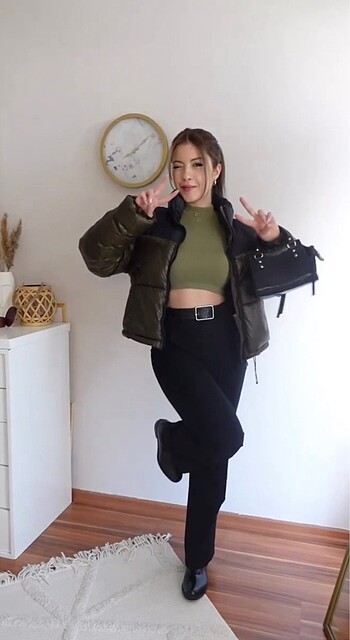 s Beden Pull&Bear Mont