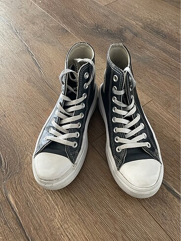 Deri Converse