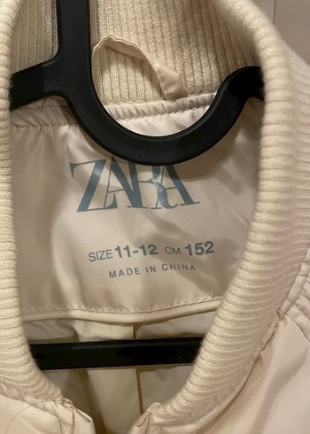 Kız çocuk şişme mont - Görsel 2