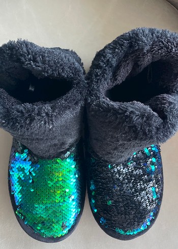 Kız Çocuk Parlak Pul Detaylı Sıcak Ev Terliği - Görsel 2