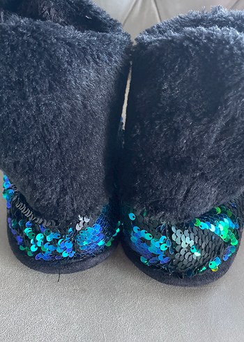 Kız Çocuk Parlak Pul Detaylı Sıcak Ev Terliği - Görsel 4