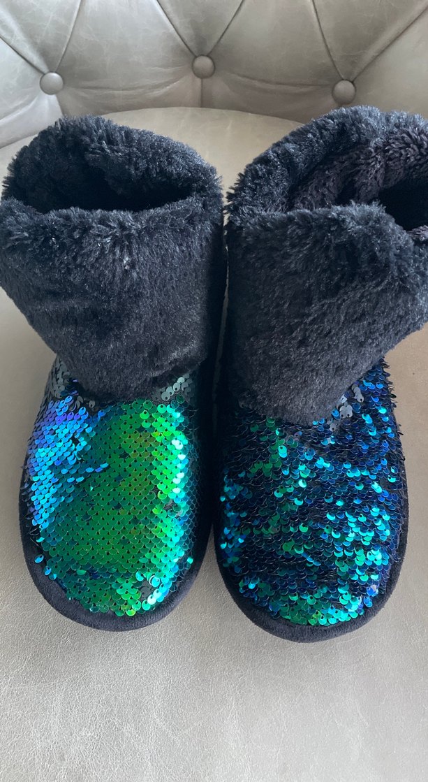 Kız Çocuk Parlak Pul Detaylı Sıcak Ev Terliği - Görsel 3