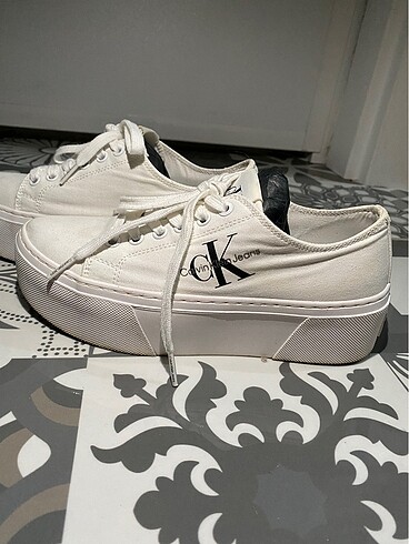 38 Beden beyaz Renk Calvin klein bez ayakkabi platform