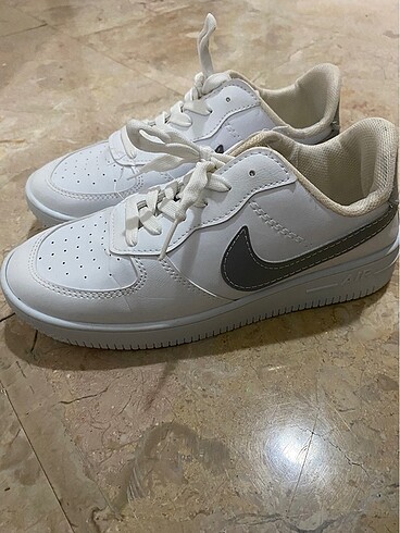 Nike Beyaz spor ayakkabı