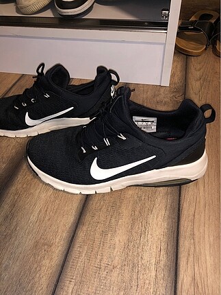 Nike spor ayakkabı