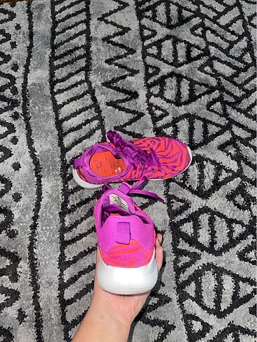 37 Beden pembe Renk Nike ayakkabı