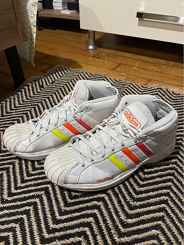 Adidas basketbol ayakkabısı