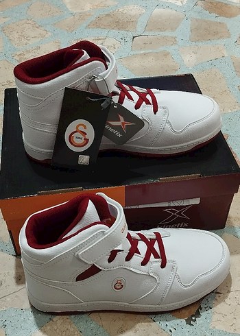 Kinetix Beyaz Renkli Galatasaray Erkek Spor Ayakkabı