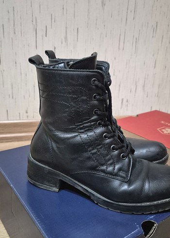 Siyah Deri Bağcıklı Stiletto Topuklu Kadın Bot - Görsel 2