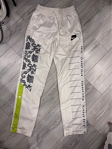 Nike eşofman altı