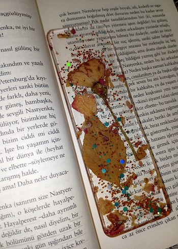 Kurumuş Çiçekli Şeffaf Kitap Ayracı