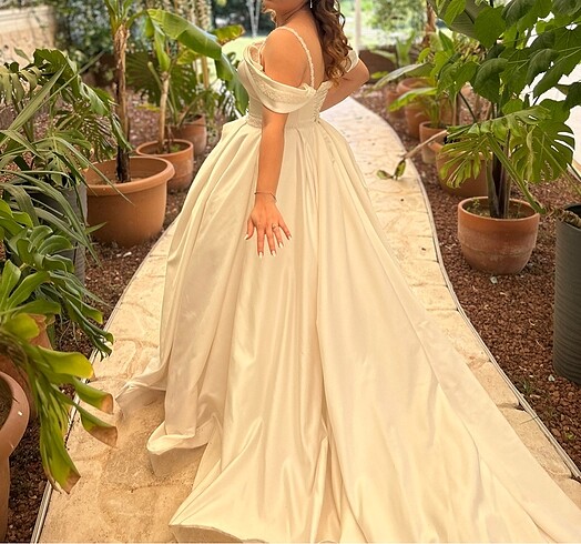 Pierre Cardin MADONNA YAKA KUYRUKLU SATEN GELİNLİK