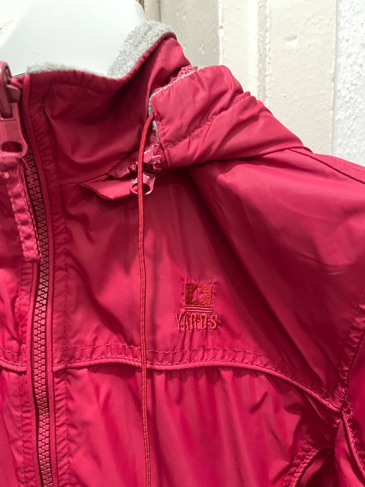 Kırmızı Kapüşonlu Fermuarlı Kadın Ceket/Yağmurluk - Görsel 2