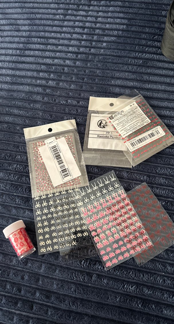 Kırmızı ve Gri Tırnak Süslemeleri - Görsel 2